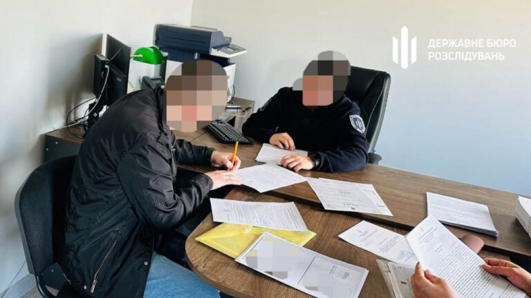 На Одещині працівник ТЦК допомагав ухилянтам виїздити за кордон