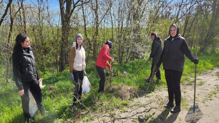 У Врадіївській громаді провели весняне прибирання: мешканців закликають долучатися