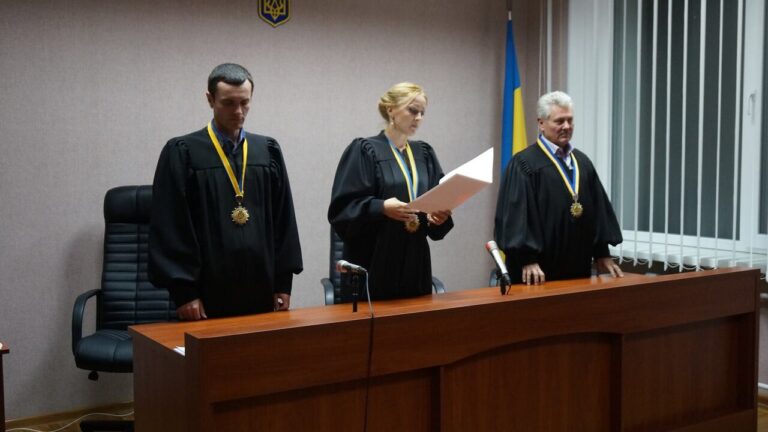 Поліцейського з Херсона засудили до 15 років тюрми за роботу на окупантів