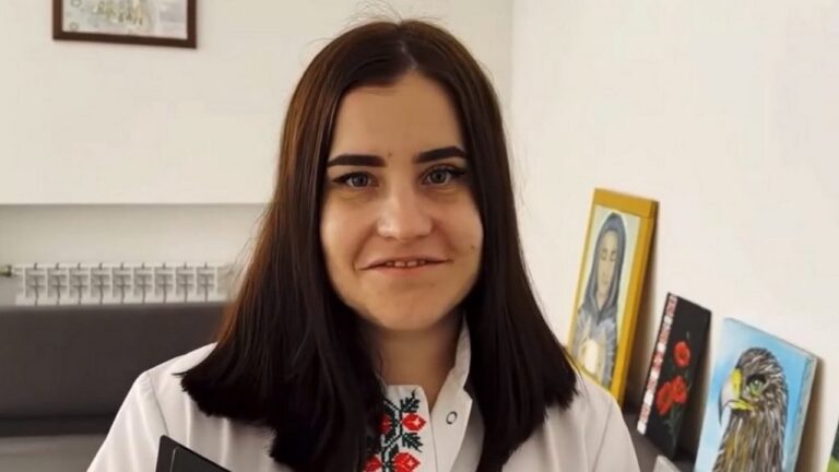 Херсонська медсестра отримала нагороду