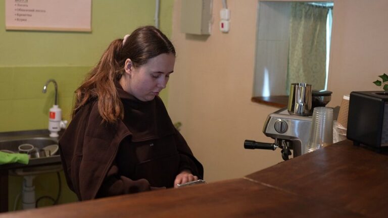 Херсонка відкрила кав’ярню за грантові кошти від держави