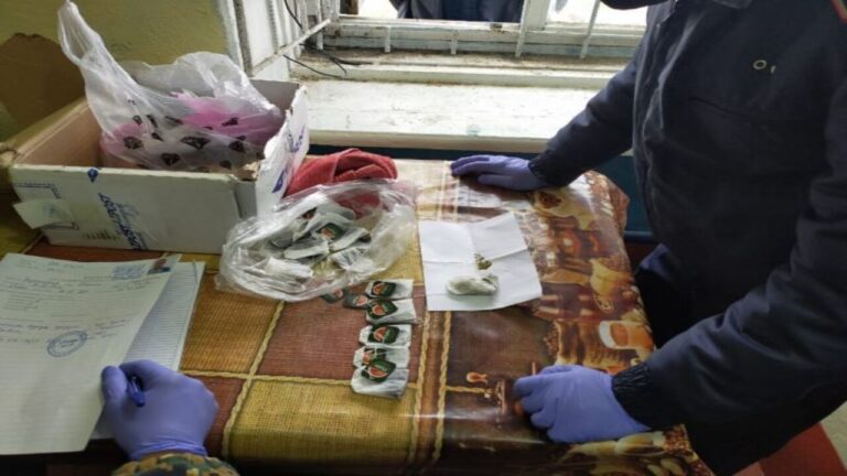 Інспектора Миколаївського СІЗО звільнили від ув’язнення за збут наркотиків