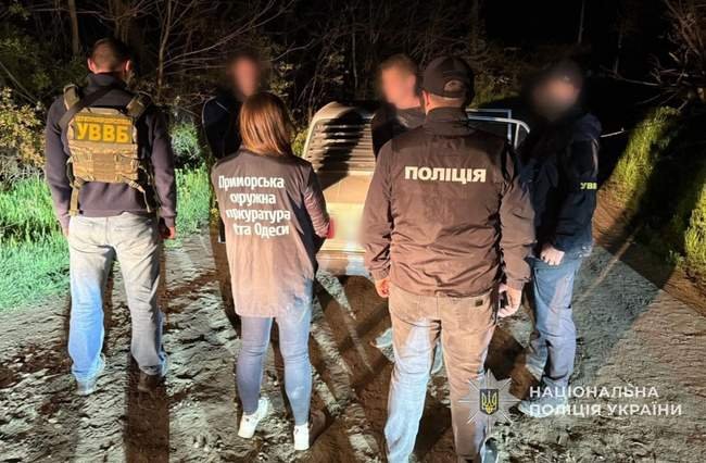 На Одещині затримали організаторів незаконного переправлення чоловіків до Молдови