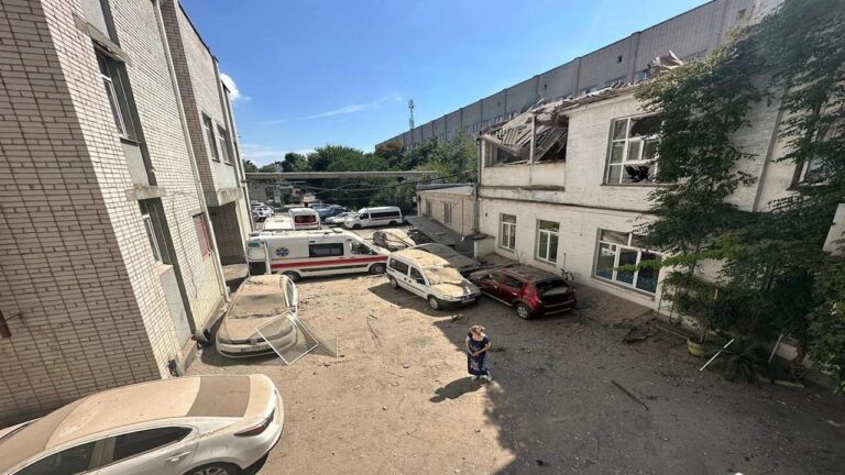 Медичні заклади Херсонщини переміщені на неокуповану частину України