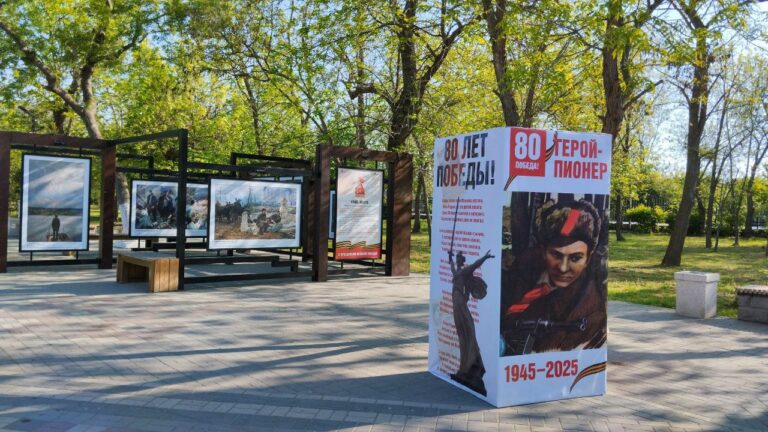Як окупанти готуються до 9 травня на лівобережжі Херсонщини?