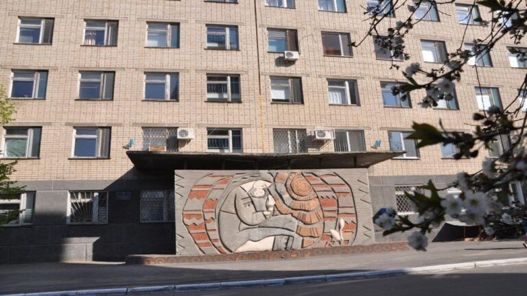 Підряд на ремонт у перинатальному центрі Херсона отримала фірма, яку створили “під схему”