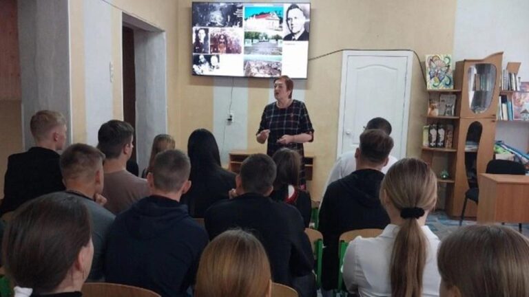 Окупаційна влада створює “краєзнавчий клуб” у Генічеську