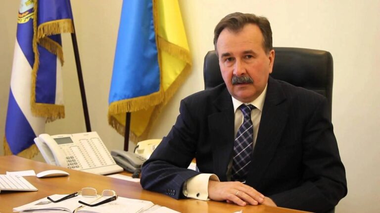 Відмовився від обміну на користь тяжкохворого полоненого: ексмер Херсона Володимир Миколаєнко досі у російській неволі