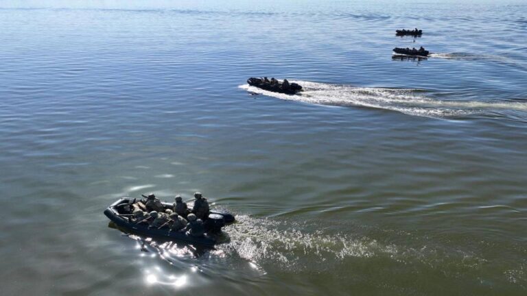 Ворог не припиняє атак на Херсонському та Запорізькому напрямках