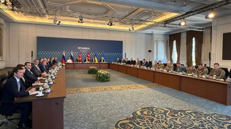 Потрібно повернути: українська делегація в Стамбулі передала російській список депортованих дітей