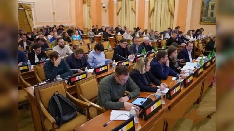 Лише половина депутатів Одеської міськради вказали контакти на офіційному порталі