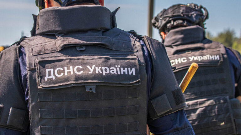 Пожежа в центрі Одеси: рятувальники не могли підключитися до гідрантів через припарковані авто