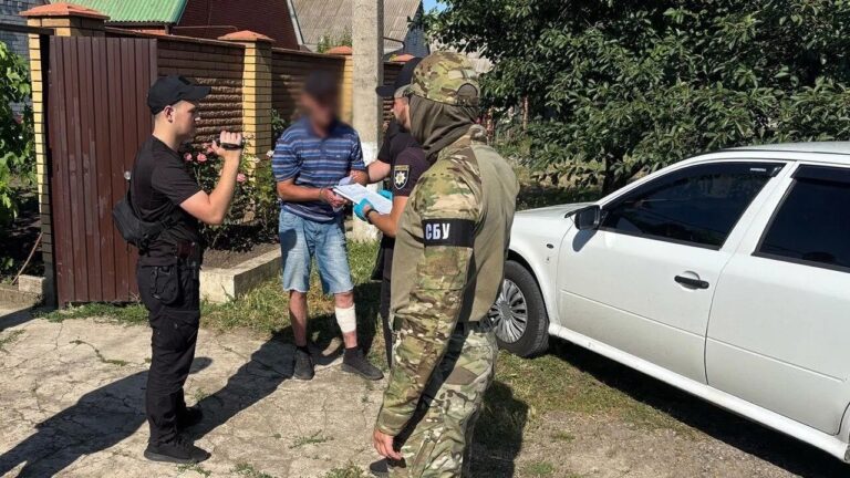 У Запорізькій області затримали чотирьох торговців зброєю