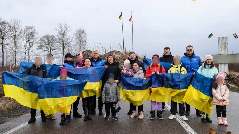 В Україну вже повернули 1 359 депортованих дітей