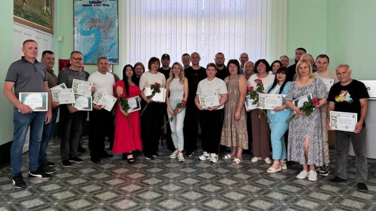 Держслужбовців з окупованих громад Херсонщини навчили базової військової підготовки