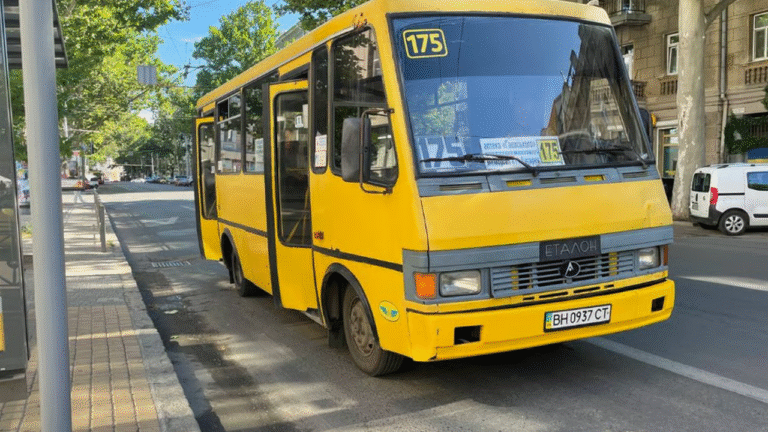 В Одесі розглядають щоденну зупинку транспорту для хвилини мовчання