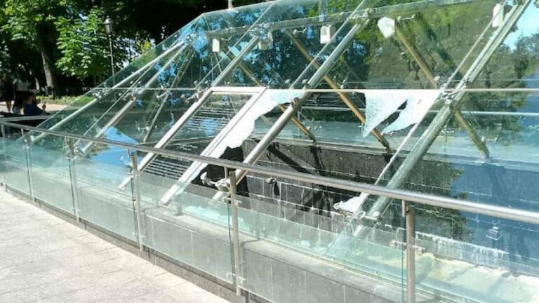В Одесі пошкодили скляний купол музею на Приморському бульварі