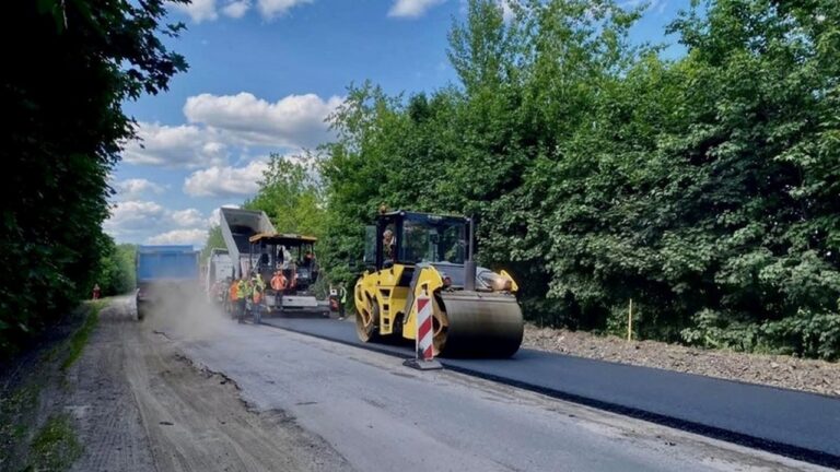 На ремонт дороги між Давидовим Бродом і Бобровим Кутом планують витратити понад 80 млн грн
