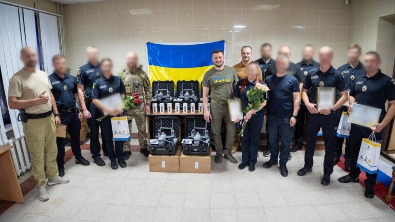 Патрульних на Херсонщині відзначили за мужність і службу
