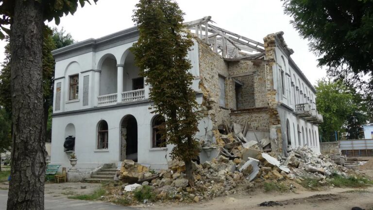 Суд зобов’язав власника відновити зруйновану “Дачу Кудрявцева” у Миколаєві