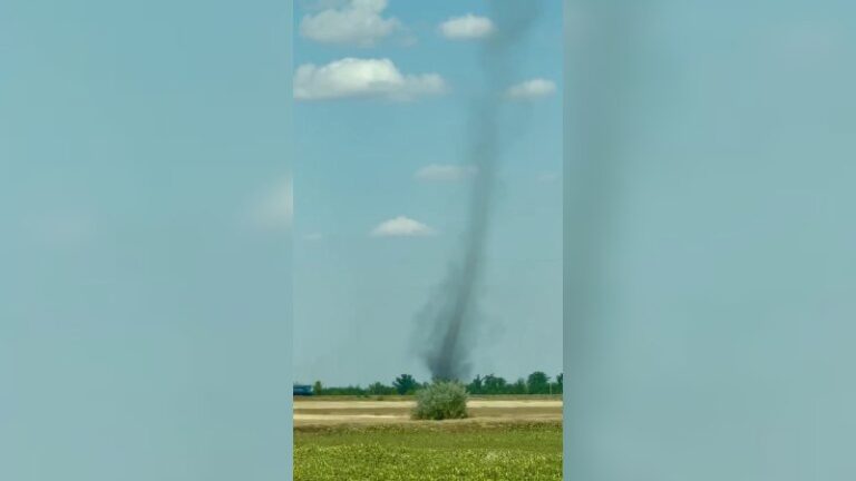 На Херсонщині зафіксували торнадо
