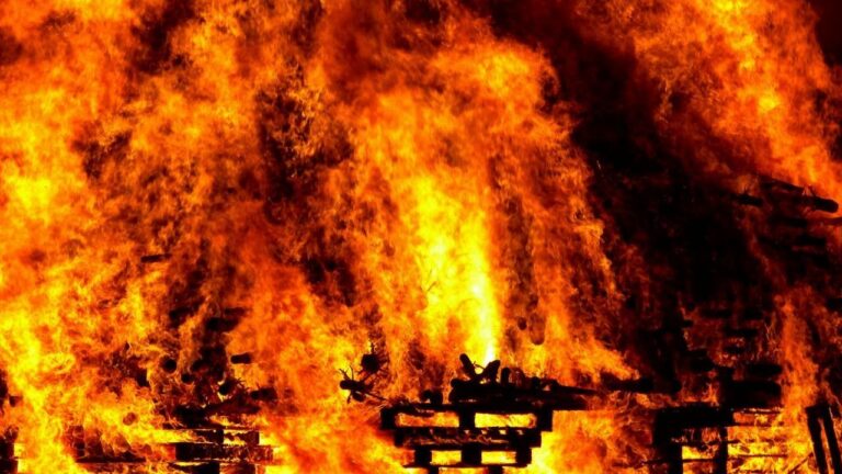 На Миколаївщині сталася пожежа на складі боєприпасів