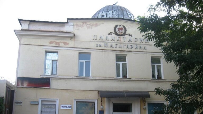 Будівлю Херсонського планетарію повернули у державну власність