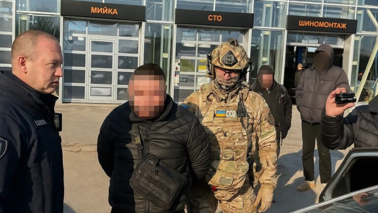У Миколаєві судитимуть трьох осіб за продаж фіктивних меддовідок для ухилення від мобілізації