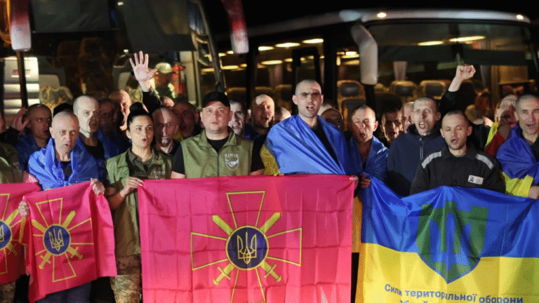 Поранені захисники Херсонщини повернулися додому після обміну