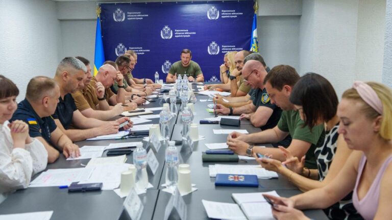 З населених пунктів, де оголошена обов’язкова евакуація, нікого силоміць не вивозитимуть – ОВА