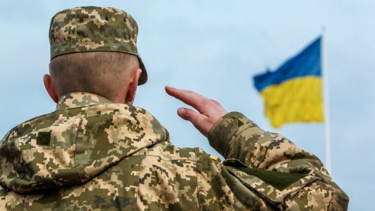 Херсонська ОВА започаткувала нову відзнаку для захисників Херсонщини