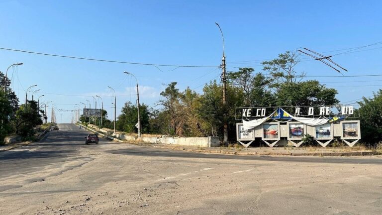 У Херсоні мікрорайон Корабел отримуватиме воду за графіком через знеструмлення