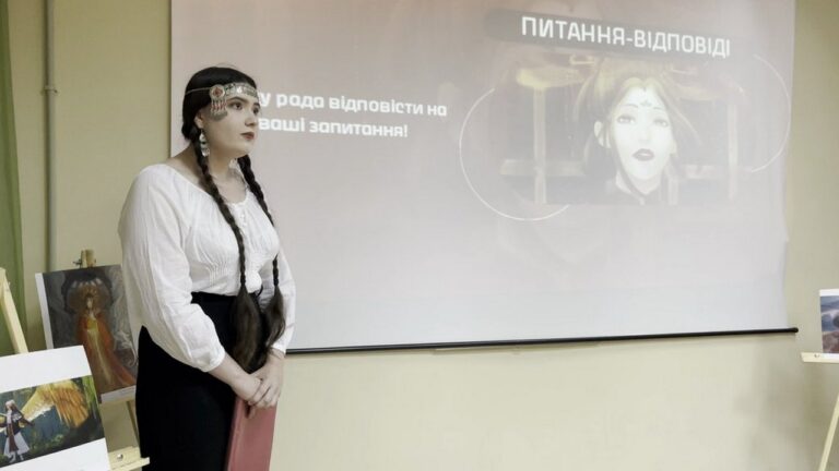 Юна херсонка написала роман на понад 800 сторінок