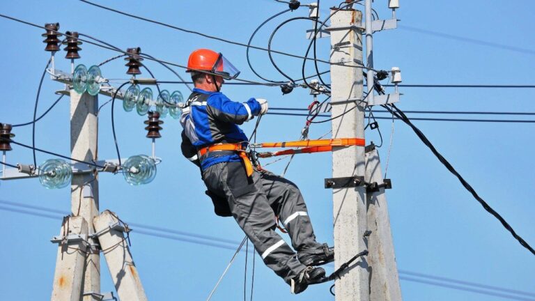 На правобережжі Херсонщини світлом забезпечені 175 із 228 населених пунктів