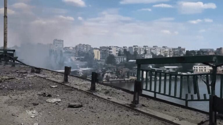 Близько півсотні людей евакуювали з Карантинного острову в Херсоні