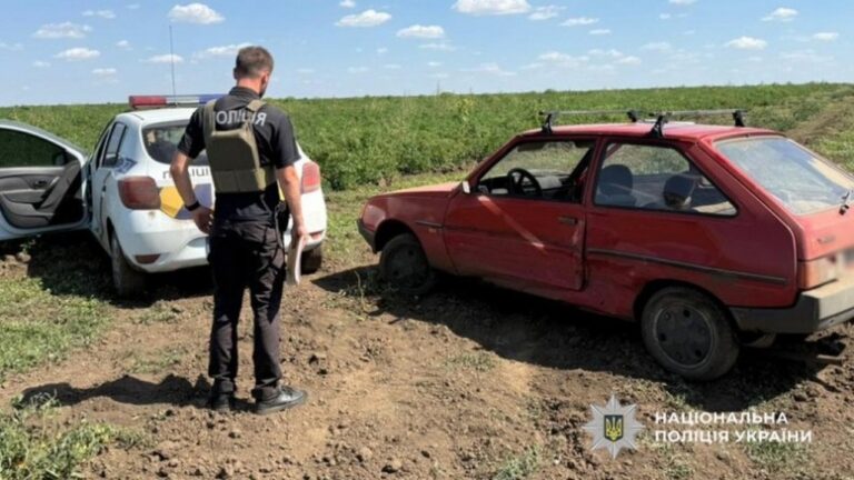 На Одещині чоловік влаштував бійку та спровокував ДТП, тікаючи від поліції