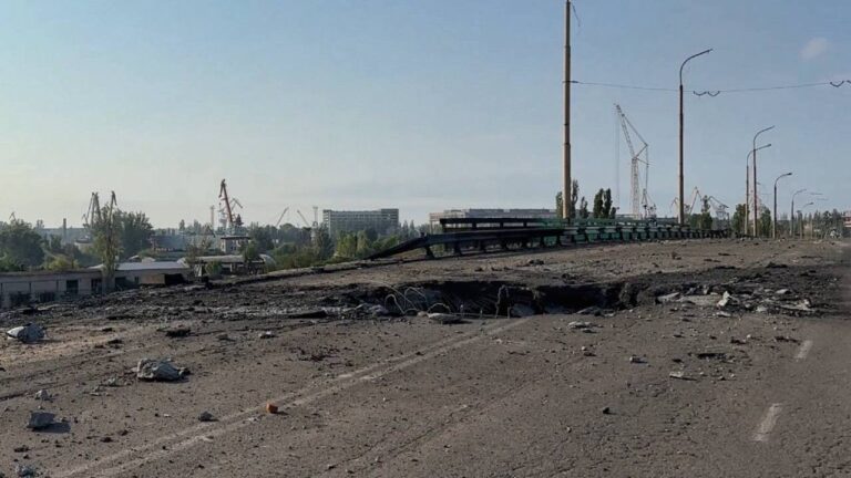 У мікрорайоні Корабел у Херсоні залишаються до 300 людей