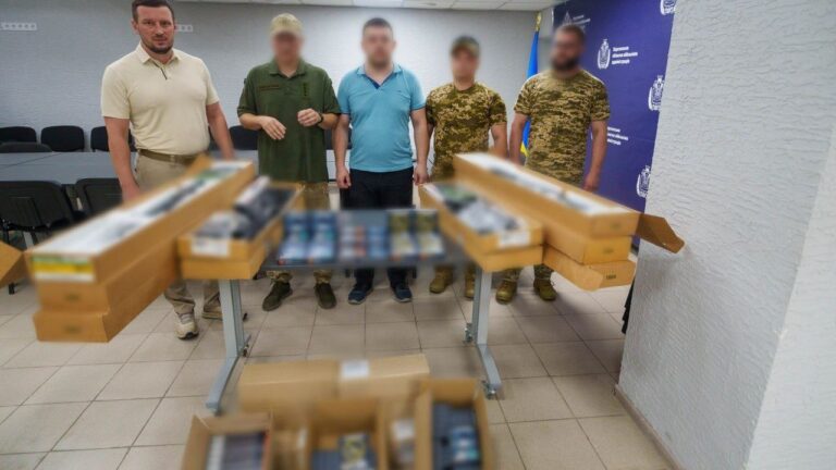 Очільник Херсонської ОВА передав військовим додаткові засоби протиповітряного захисту