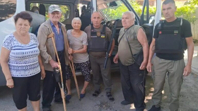 З Тягинської громади Херсонщини евакуювали літніх людей