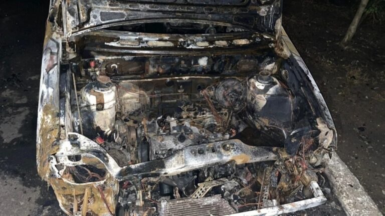 Підпал авто в Херсоні: затримали підозрюваного