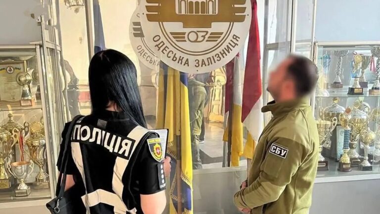 На окупованому лівобережжі Херсонщини різко зросли ціни на пальне