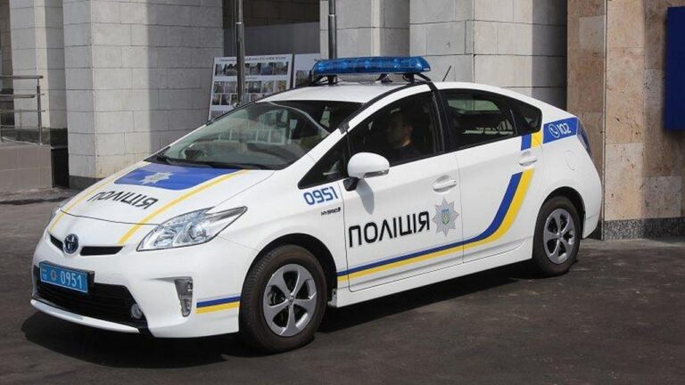 Херсонця засудили за пошкодження поліцейського автомобіля