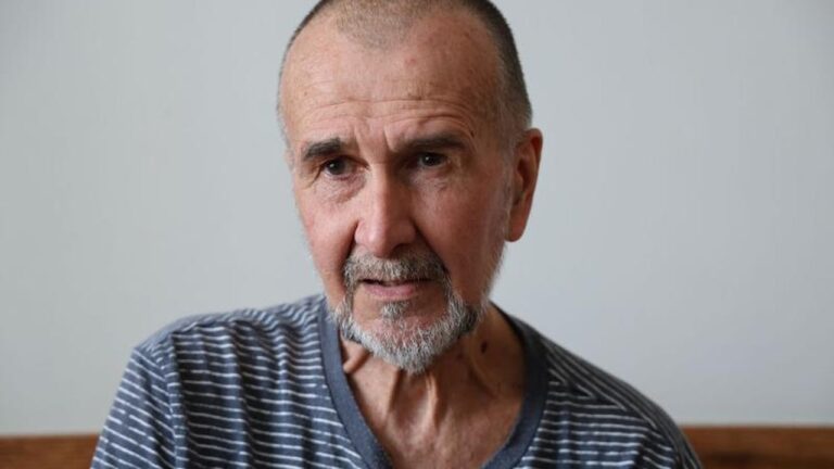 Ексмер Херсона повторив російські наративи про “зраду влади” та “розміщення військових у школах”