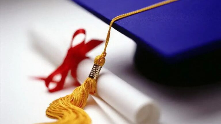 Троє студентів ХНТУ отримали стипендії Президента України