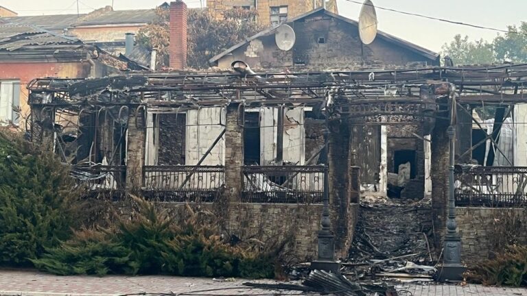 Російські обстріли на Херсонщині: поранено чотирьох осіб, зафіксовано значні руйнування
