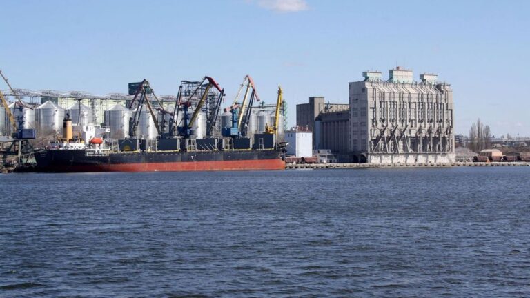 На ремонт причалу №9 у порту Чорноморськ виділили понад 60 млн грн