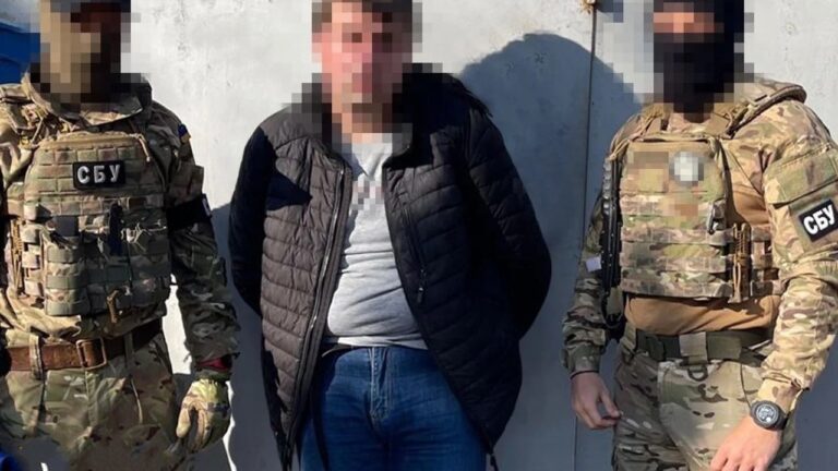 У Херсоні затримали медбрата за підозрою у співпраці з ФСБ