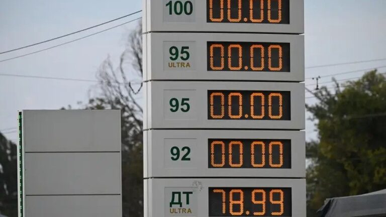 У Севастополі запровадили ліміт на бензин через ажіотажний попит