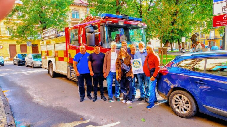 Данська організація передала пожежний автомобіль Станіславській громаді