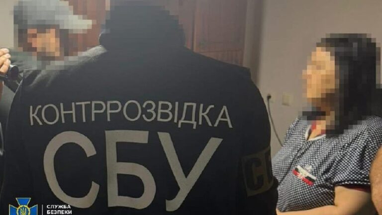 СБУ та Нацполіція затримали двох колаборантів на Херсонщині